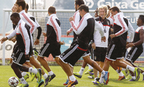 Jorge Jesus, ontem de manhã, no treino que decorreu no Complexo do Seixal (HUGO CORREIA/REUTERS)