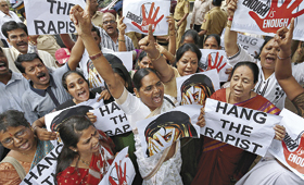 A violação de uma estudante em dezembro de 2012 gerou vários protestos em toda a Índia DIVYAKNT SOLANKI/EPA