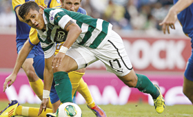 Montero fez três mas teve intervenção em outros dois golos (PAULO CALADO)