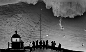 Brasileiro acredita que surfou uma onda gigante com mais de 30 metros (CARLOS BARROS) Brasileiro acredita que surfou uma onda gigante com mais de 30 metros (CARLOS BARROS)