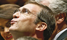 Primeiro-ministro diz que depois se verá se é um programa cautelar ou “outra coisa” (TIAGO PETINGA/LUSA)