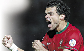 DEFESA ÀS COSTAS DE PEPE