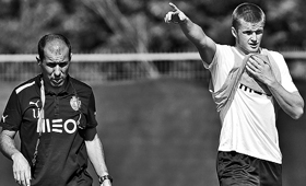 Leonardo Jardim deve contar com Dier a titular na Taça diante do Alba (Paulo Calado)