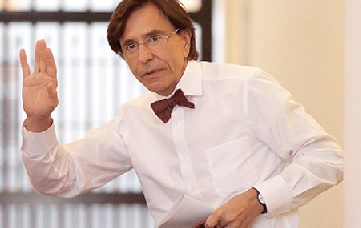 Elio Di Rupo denunciou exploração de 60 portugueses (Foto de Francois Lenoir/REUTERS)