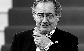 José Cesário valoriza emigração. (RUNGROJ YONGRIT / EPA)