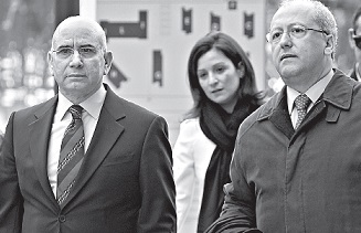 Domingos Duarte Lima a caminho do Campus de Justiça, em Lisboa, na companhia do seu advogado (Foto de Bruno Colaço)