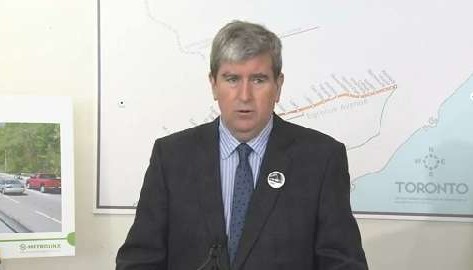 Glen Murray, ministro dos Transportes e Infraestrutura do Ontário, explicou a próxima fase do Eglinton Crosstown LRT