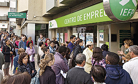 16 MIL SEM APOIO NO DESEMPREGO
