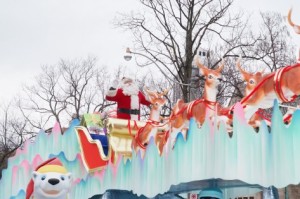 Pai Natal durante o desfile anual em Toronto. Foto de arquivo: Cortesia de The Santa Claus Parade
