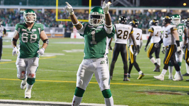 Sheets, que foi nomeado o jogador mais valioso (MVP) do jogo, celebra após marcar o seu segundo touchdown.(Jonathan Hayward/CP)