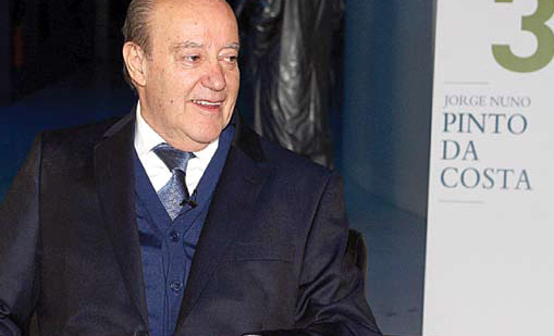PINTO DA COSTA ABRE O LIVRO