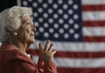 Barbara Bush foi primeira-dama dos EUA entre 1989 e 1993