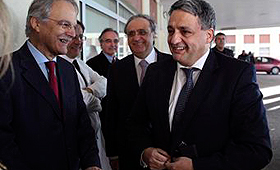 Ministro visitou urgências do Hospital S. João, no Porto. (Paulo Novais/Lusa)