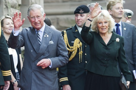 O príncipe Charles e a sua esposa Camilla, quando chegam ao Queen’s Park. Foto de arquivo: AP/THE CANADIAN PRESS/Nathan Denette