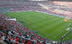 DÉRBI ENTRE BENFICA E SPORTING ADIADO PARA AMANHÃ ÀS 20H15