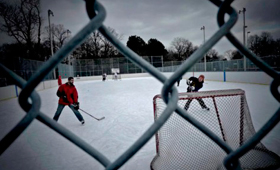 Imagem de arquivo de prática de hóquei no High Park. Foto de Michael Talbot