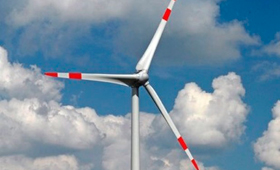 NAVIO QUE TRANSFORMA VENTO EM ENERGIA EM VIANA PARA REFORÇAR EXPORTAÇÕES DA ENERCON