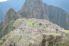 2 TURISTAS CANADIANOS PRESOS NO PERU POR TIRAREM FOTOS DE NUDEZ NO MACHU PICCHU