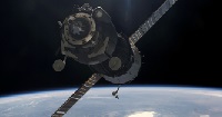 SOYUZ FAZ ACOPLAGEM COM SUCESSO