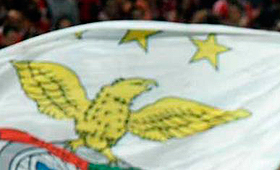 LUÍS FILIPE VESTE CAMISOLA DO BENFICA