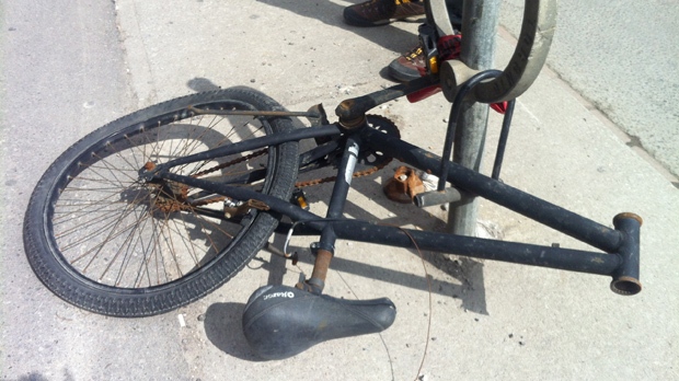 A cidade vai proceder à remoção de bicicletas abandonadas nos bairros de Toronto, ao longo das próximas semanas, como parte do evento de limpeza anual de primavera. CODI WILSON/CP24