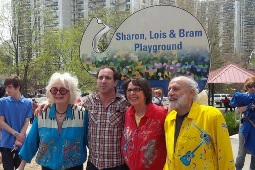 TORONTO: CIDADE APRESENTA O SHARON, LOIS & PLAYGROUND