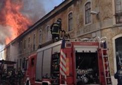 INCÊNDIO EM SANTOS PROVOCOU 2 FERIDOS LIGEIROS