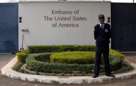 EMBAIXADA DOS ESTADOS UNIDOS EM LUANDA FORTEMENTE GUARDADA PELA POLÍCIA ANGOLANA