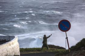 QUATRO ILHAS DOS AÇORES SOB ALERTA LARANJA POR CAUSA DA CHUVA