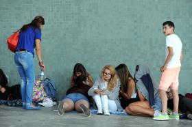 JOVENS UNIVERSITÁRIOS TROCAM DIVERSÃO PELA RESPONSABILIDADE DO VOLUNTARIADO NO VERÃO