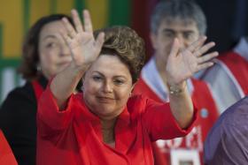 ROUSSEFF DIZ QUE QUER QUE BRASIL CONTINUE A SER PAÍS DE CLASSE MÉDIA