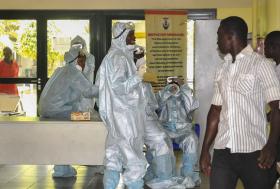 NÚMERO DE PESSOAS INFETADAS COM VÍRUS DO ÉBOLA SUBIU PARA 11 NA NIGÉRIA