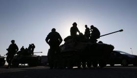 FORÇAS DE SEGURANÇA UCRANIANAS COMEÇAM A INSPECIONAR CARAVANA HUMANITÁRIA RUSSA