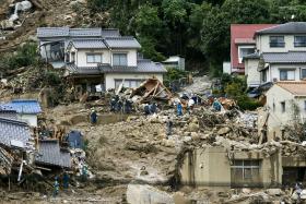 SOBE PARA 32 NÚMERO DE MORTOS EM DESLIZAMENTOS DE TERRAS NO JAPÃO