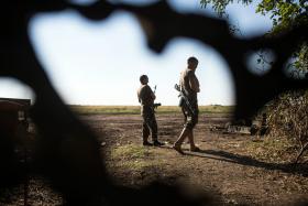 UCRÂNIA DIZ TER CAPTURADO DOIS BLINDADOS DO EXÉRCITO RUSSO EM LUGANSK