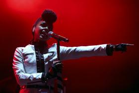 JANELLE MONÁE ENTUSIASMOU PRIMEIRA ENCHENTE NO FESTIVAL DE PAREDES DE COURA