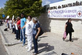 CORDÃO HUMANO JUNTA 100 PESSOAS NA GREVE DE ENFERMEIROS DE SANTARÉM – SINDICATO
