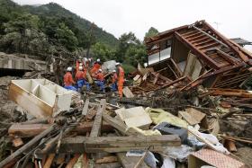 SOBE PARA 50 NÚMERO DE MORTOS EM DESLIZAMENTOS DE TERRAS NO JAPÃO