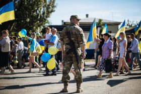 PRESIDENTE DA UCRÂNIA PROMETE MAIS DE 2,2 MIL MILHÕES DE EUROS PARA EXÉRCITO