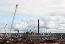 RECEITAS DO PETRÓLEO EM ANGOLA IGUALAM AS DA RESTANTE ECONOMIA EM MAIO