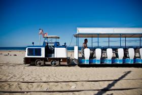 DESCARRILAMENTO DO COMBOIO DAS PRAIAS DA CAPARICA PROVOCOU UM FERIDO LIGEIRO