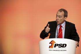 MENEZES DIZ-SE VÍTIMA DE “ATAQUE DE HOMICÍDIO PESSOAL E POLÍTICO INACREDITÁVEL”