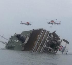 RESGATADOS OS 109 PASSAGEIROS DE CRUZEIRO QUE NAUFRAGOU AO LARGO DA COREIA DO SUL