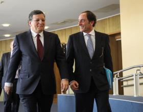 PCP E BE INSISTEM NAS LIGAÇÕES ENTRE DURÃO, PORTAS, CÔNSUL E BES NO ÂMBITO DA COMPRA DE SUBMARINOS