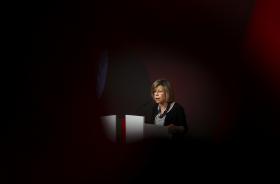 MARIA DE BELÉM DESCONVOCA REUNIÃO DA COMISSÃO POLÍTICA DO PS NA 3ª FEIRA