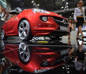 OPEL/VAUXHALL VERIFICA SEGURANÇA DOS MODELOS ADAM E CORSA ENTREGUES DESDE MAIO