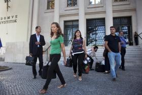 FUNCIONÁRIOS JUDICIAIS CUMPREM DIA DE GREVE NACIONAL