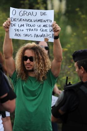 MOVIMENTO DIZ QUE TOURADA EM VIANA “NÃO TEVE CASA CHEIA” MAS REGRESSA EM 2015
