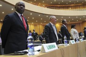 ÉBOLA: UNIÃO AFRICANA APELA PARA FIM DA PROIBIÇÃO DE VIAJAR