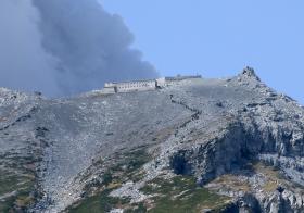 MAIS DE 30 PESSOAS EM PARAGEM CARDÍACA PERTO DE VULCÃO EM ERUPÇÃO NO JAPÃO